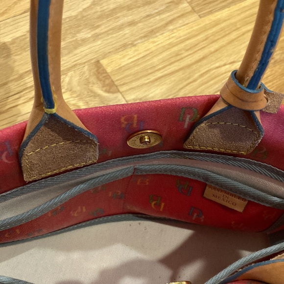 Dooney & Bourke Vintage Colored Pattern Pink Handbag - Picture 11 of 16